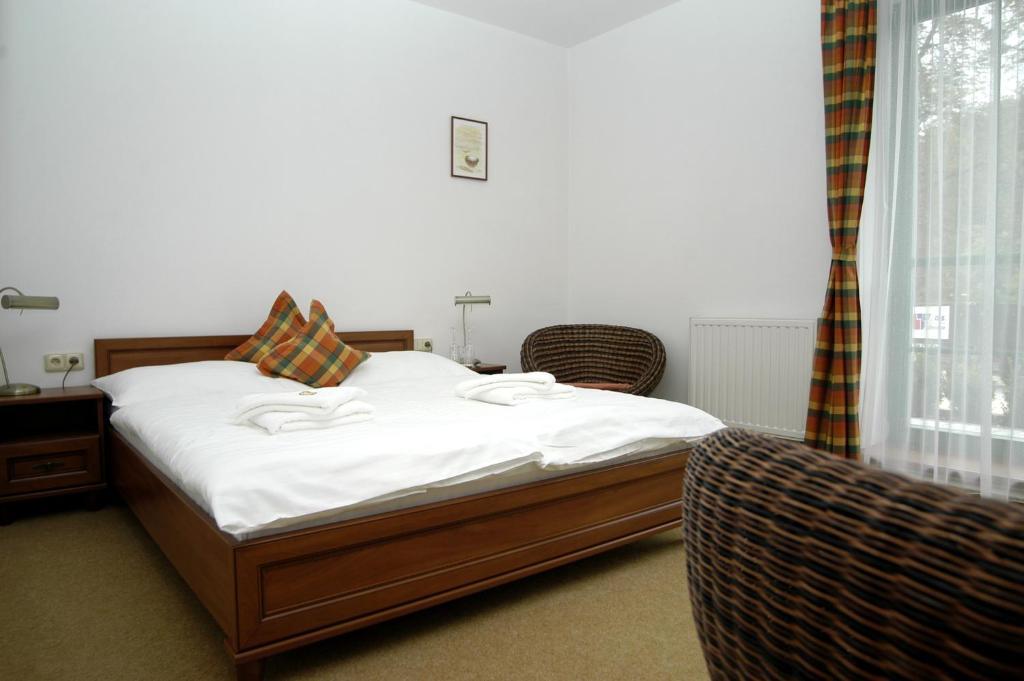 Hotel Loucky Litvínov Стая снимка
