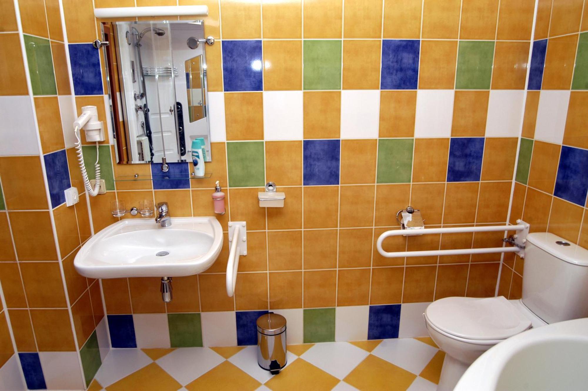 Hotel Loucky Litvínov Екстериор снимка