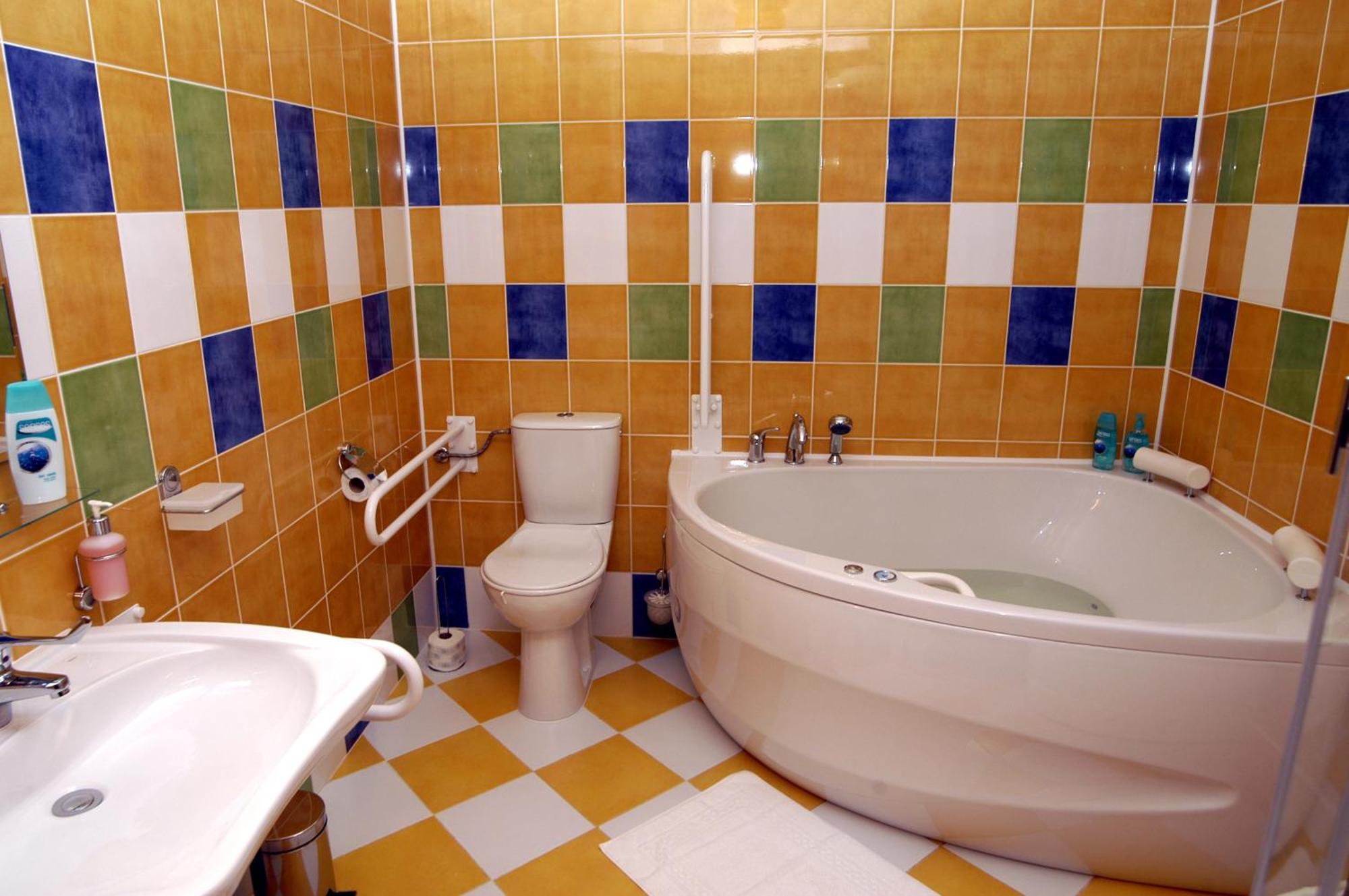 Hotel Loucky Litvínov Екстериор снимка